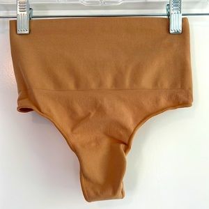 Skims mid waist thong shapewear